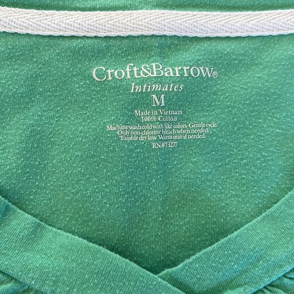 Croft&Barrow Pajama Pants & Tee Set - Picture 4 of 9